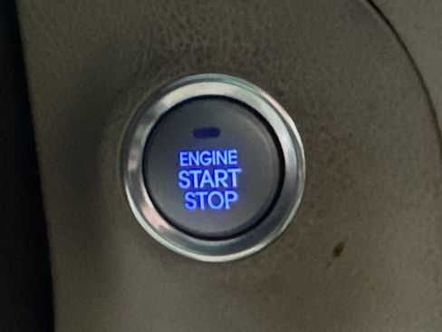 Used 2014 Hyundai Genesis 3.8 image 10