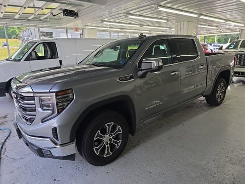 Certified 2026 GMC Sierra 1500 SLT AWD/4WD image 2