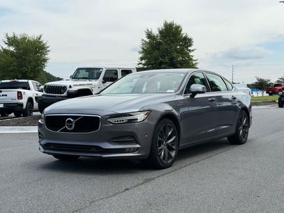 Used 2018 Volvo S90 T5 Momentum
