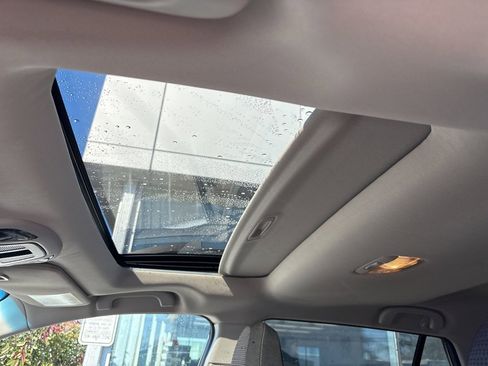 Used 2020 Subaru Outback Premium image 15