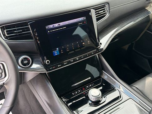 Used 2022 Jeep Wagoneer Series III image 28