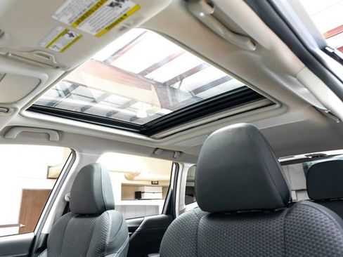 Used 2022 Subaru Forester Premium image 5