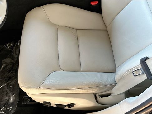 Used 2020 Volvo S60 T5 Momentum image 18