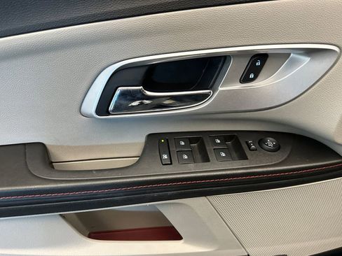 Used 2014 Chevrolet Equinox LT image 11