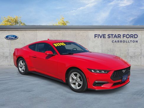 Used 2024 Ford Mustang Coupe RWD image 2