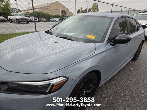 Used 2024 Honda Civic Sport image 9