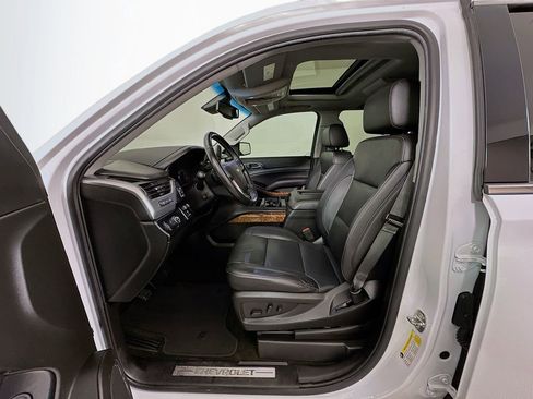 Used 2018 Chevrolet Suburban Premier image 22