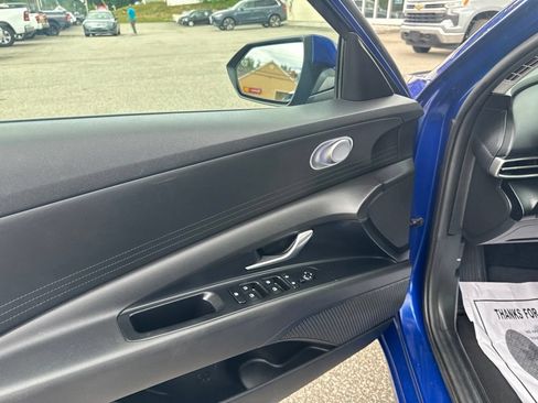 Used 2023 Hyundai Elantra SEL FWD image 14