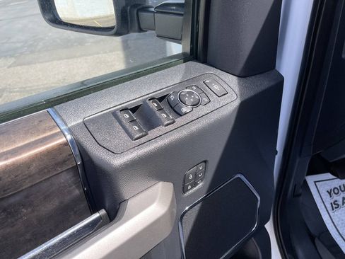 Used 2022 Ford F350 Lariat w/ Lariat Ultimate Package AWD/4WD image 12
