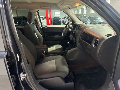 Used 2014 Jeep Patriot Sport w/ Power Value Group FWD image 27