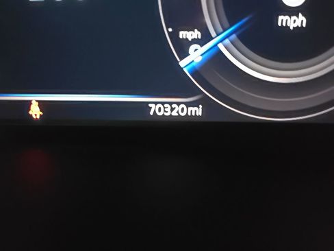 Used 2020 Volkswagen Atlas Cross Sport SEL image 23