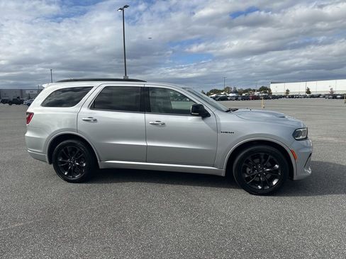 Used 2023 Dodge Durango R/T w/ Blacktop Package image 4