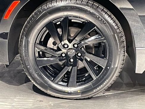 Used 2023 Chevrolet Equinox LS w/ Midnight Edition FWD image 32