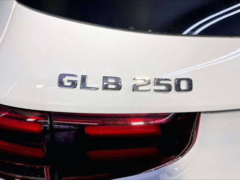 New 2026 Mercedes-Benz GLB 250 4MATIC image 6