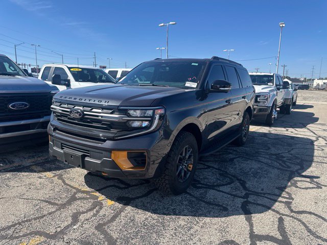 Used 2025 Ford Expedition Tremor AWD/4WD image 2