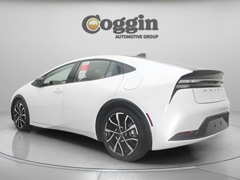 New 2026 Toyota Prius Plug-In Hybrid image 10