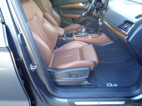 Used 2022 Audi Q5 2.0T Premium Plus image 11