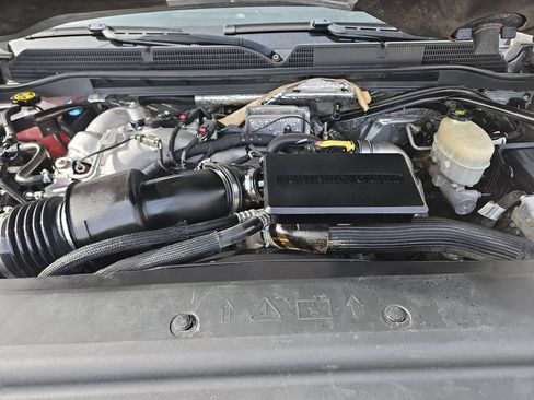 Used 2018 GMC Sierra 2500 Denali w/ Duramax Plus Package AWD/4WD image 23