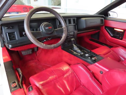 Used 1987 Chevrolet Corvette Convertible image 8