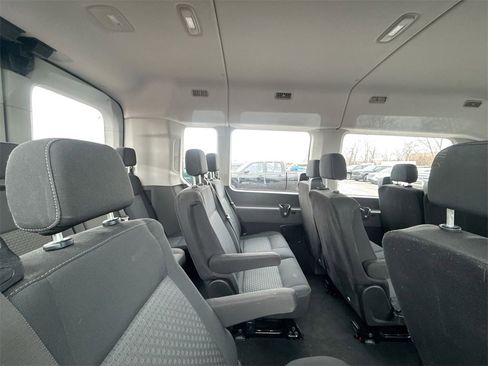 Used 2022 Ford Transit 350 XLT image 10