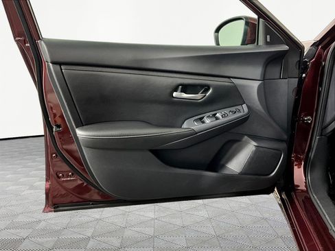 Certified 2024 Nissan Sentra SV FWD image 20