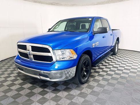 Used 2019 RAM 1500 Classic SLT RWD image 7