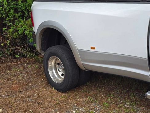 Used 2015 RAM 3500 Laramie AWD/4WD image 19