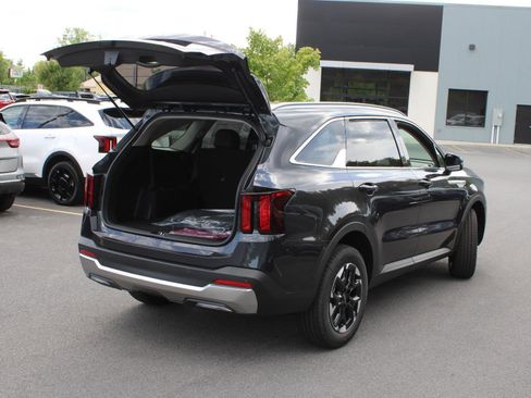 New 2026 Kia Sorento S w/ S Panoramic Sunroof Package image 11
