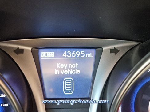 Used 2015 Hyundai Genesis 3.8 RWD image 21
