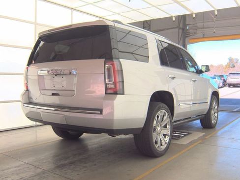 Used 2020 GMC Yukon Denali AWD/4WD image 4