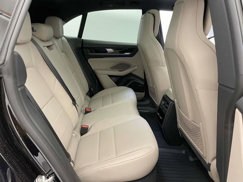 New 2026 Porsche Macan 4 Electric image 23