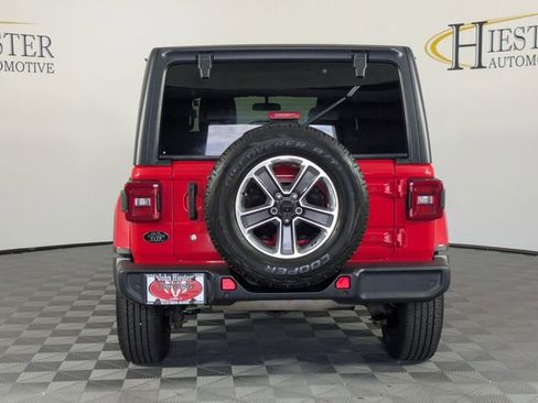 Used 2019 Jeep Wrangler Unlimited Sahara w/ Safety Group AWD/4WD image 3