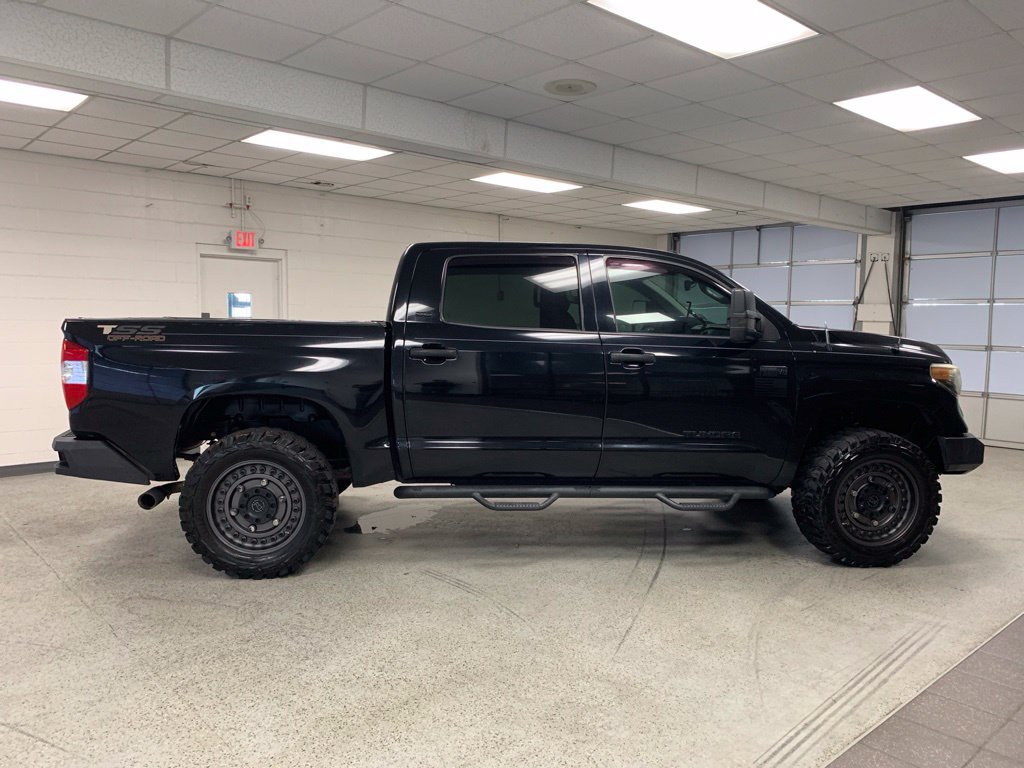 Used 2018 Toyota Tundra SR5 w/ SR5 Upgrade Package AWD/4WD image 8