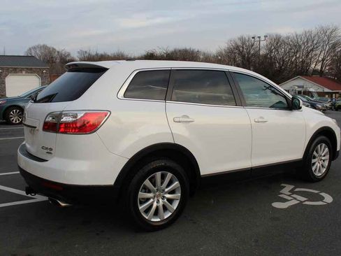 Used 2010 MAZDA CX-9 Touring w/ Moonroof & Bose Audio Pkg image 4
