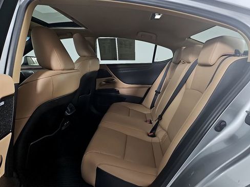 Certified 2023 Lexus ES 350 w/ Premium Package image 11