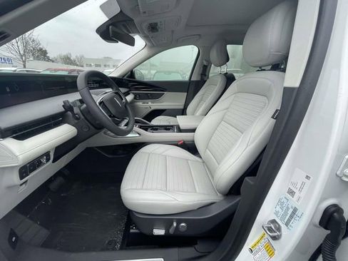 New 2026 Lincoln Nautilus Reserve w/ Jet Appearance Package image 9