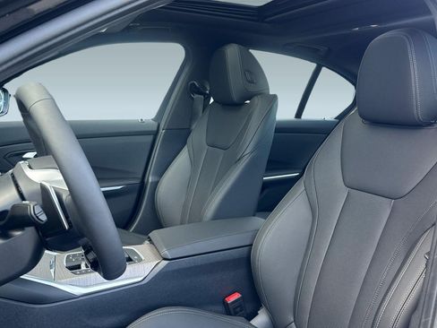 Used 2026 BMW 330i Sedan w/ Premium Package RWD image 19