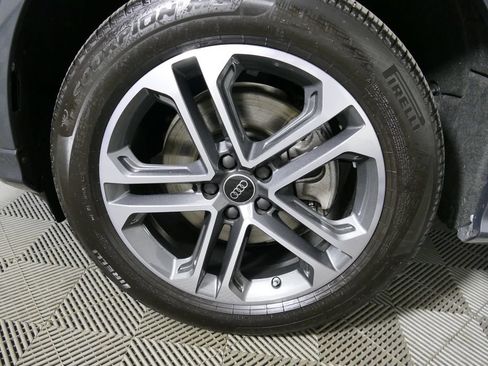 Used 2025 Audi Q5 Premium w/ Convenience Package AWD/4WD image 9