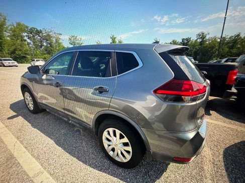Used 2018 Nissan Rogue S FWD image 3