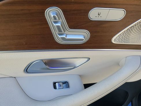 Used 2022 Mercedes-Benz GLS 450 4MATIC image 21