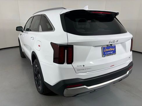 Used 2026 Kia Sorento S image 6