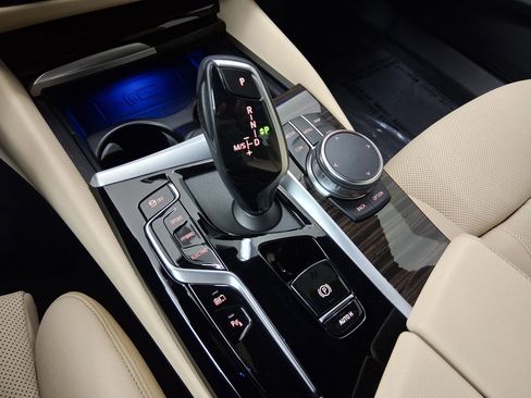 Used 2023 BMW 530e w/ Premium Package RWD image 17