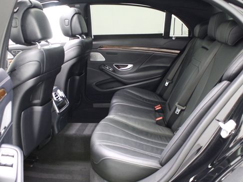 Used 2015 Mercedes-Benz S 550 Sedan image 39