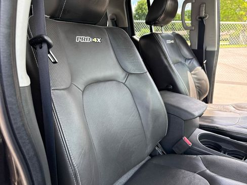 Used 2018 Nissan Frontier PRO-4X AWD/4WD image 29