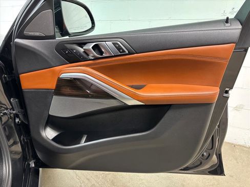 Used 2023 BMW X6 xDrive40i w/ M Sport Package image 34