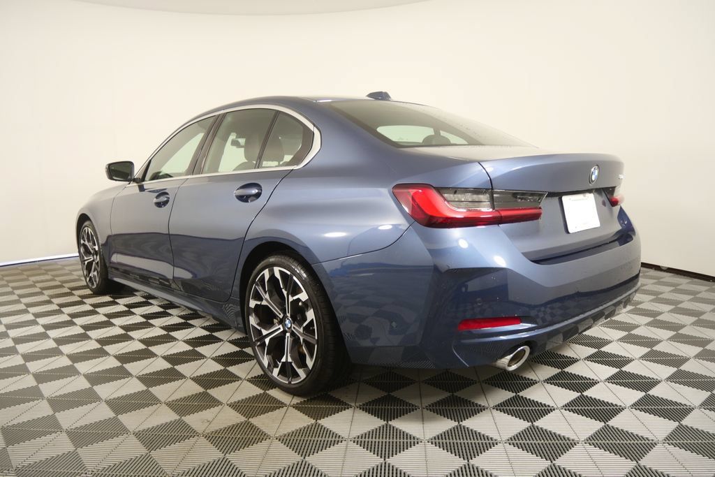 Certified 2026 BMW 330i Sedan RWD image 6