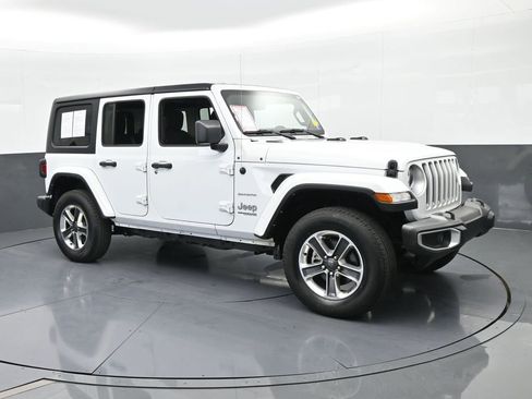 Used 2022 Jeep Wrangler Unlimited Sahara image 8