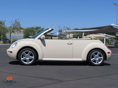 Used 2004 Volkswagen Beetle GLS FWD image 10