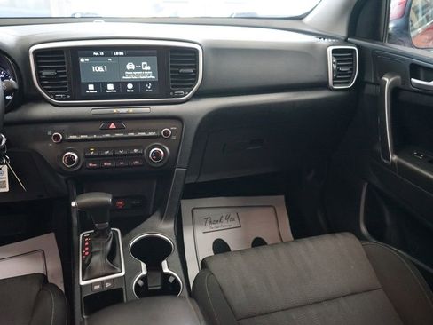 Used 2022 Kia Sportage LX image 10