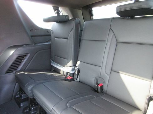 New 2026 GMC Yukon Denali w/ Sun & Power Step Package AWD/4WD image 13